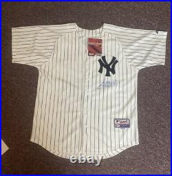 45th PRESIDENT of U. S. DONALD TRUMP AUTOGRAPHED NEW YORK YANKEES JERSEY BAS RARE