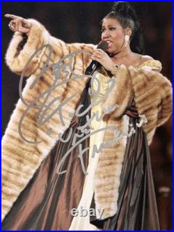 ARETHA FRANKLIN Signed 8x10 inch Photo Authentic Original Autograph + COA