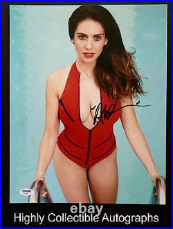 Alison Brie Signed 11x14 Photo Autograph Psa Dna Coa Aa78299