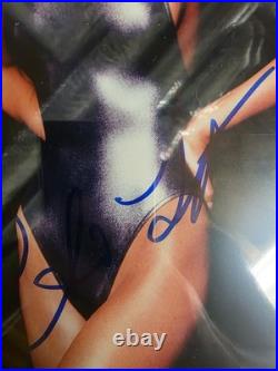 Authentic Autographed Photo of Christy Turlington 8x10, COA INCLUDED