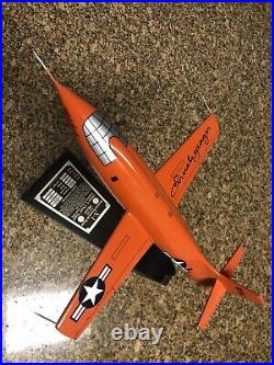 CHUCK YEAGER X-1 Model Signed 1/32 Scale Plane Rocket Danbury Mint, excellent