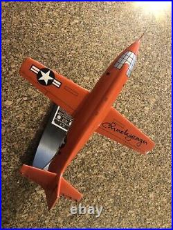 CHUCK YEAGER X-1 Model Signed 1/32 Scale Plane Rocket Danbury Mint, excellent