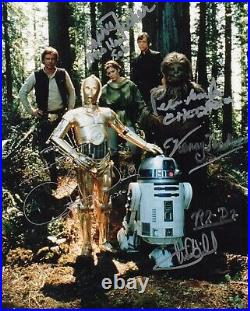Carrie Fisher, Kenny Baker, Peter Mayhew, Mark Hamill +1 Star Wars Signed 10x8