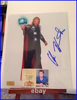 Chris Hemsworth Signed Photo Thor The Avengers MCU COA Celebrity Authentics