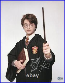 Daniel Radcliffe Signed 11x14 Photo Harry Potter Authentic Autograph Beckett
