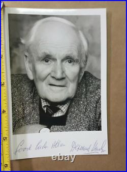 Desmond Llewellyn Autographed Photo 8x10 Movie Actor Film 007 James Bond