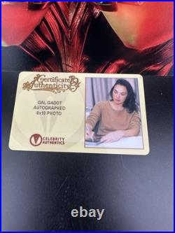 Gal Gadot Wonder Woman Signed 8x10 Photo w Celebrity Authentics COA / Photo
