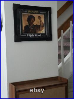 LORD OF THE RINGS Elijah Wood Signed Autographed 11x14 Photo Beckett BAS