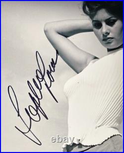 SOPHIA LOREN Autograph SIGNED 8x10 PHOTO PSA/DNA CERTIFIED AUTHENTIC AB99313