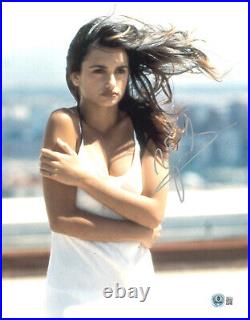 W@W Penelope Cruz Signed Autograph Sexy 11X14 PHOTO Beckett BAS