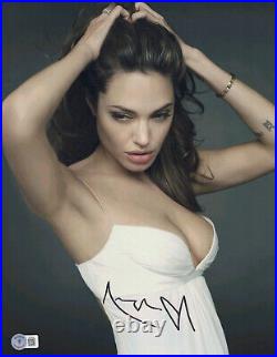 W@w Sexy Angelina Jolie Signed Autograph 11x14 Photo Beckett Bas